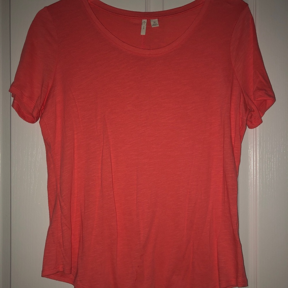 Women’s tee